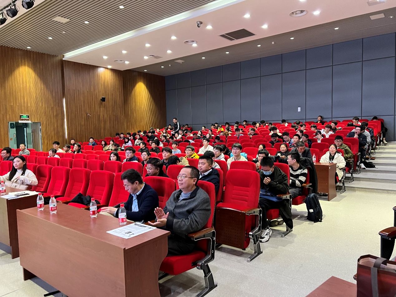 周其凤院士应邀作“戴安邦学术讲坛”报告